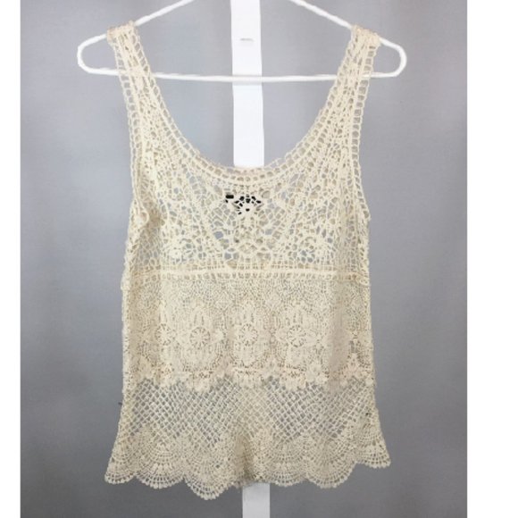 American Eagle Lace Top - Picture 2 of 2